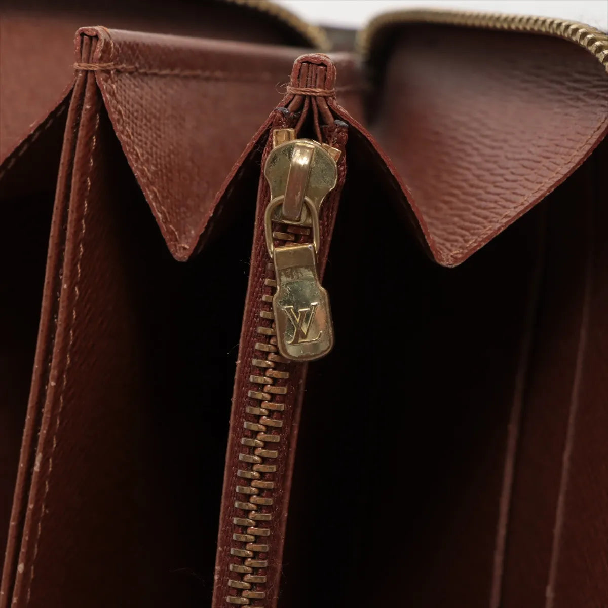 Louis Vuitton Monogram Zippy Wallet