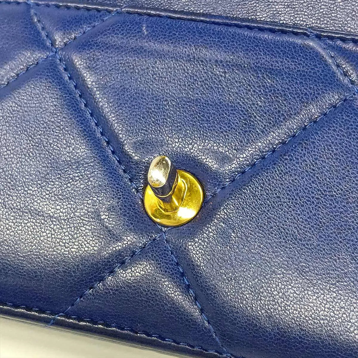 Chanel CHANEL 19 Lambskin Wallet on Chain Blue