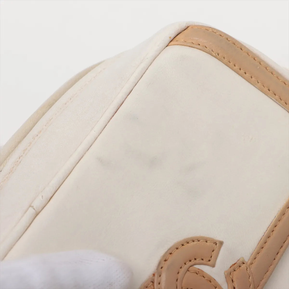 Chanel CC Logo Lambskin Chain Shoulder Bag White