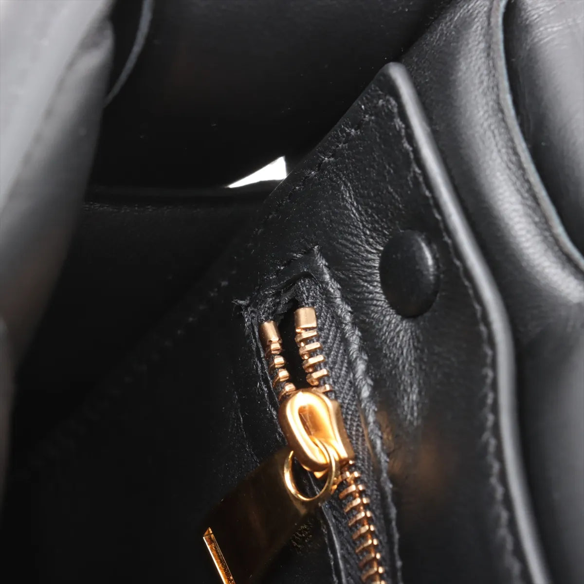 Bottega Veneta Maxi Intrecciato Padded Cassette Leather Chain Shoulder Bag Black