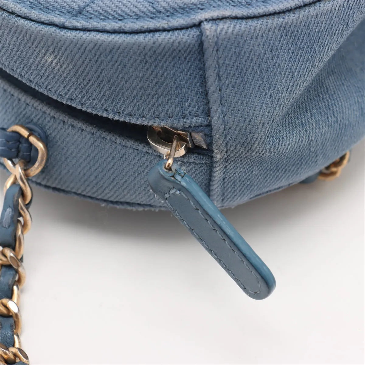 Premium Chanel CC Logo Matelasse Denim Chain Round Shoulder Bag Blue