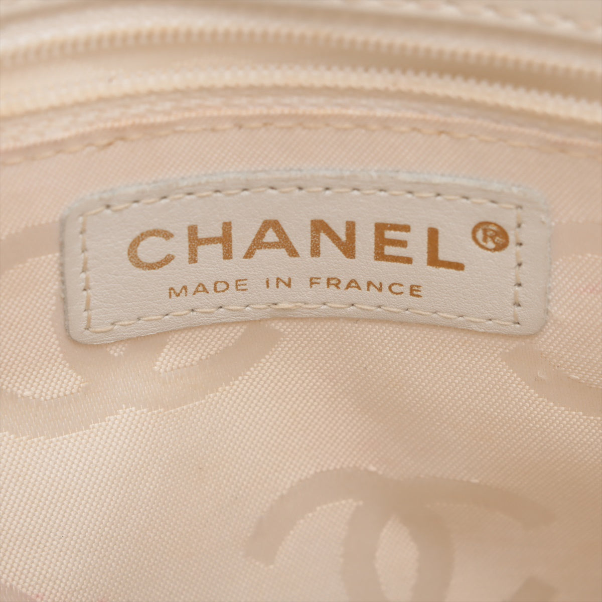 Chanel CC Logo Wild Stitch Leather Handbag White * PREORDER *