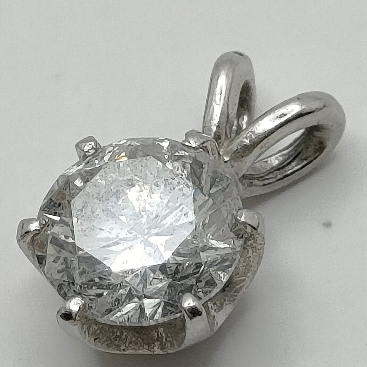 Pt900 Platinum 0.758 ct Diamond Solitaire Pendant — detail 4