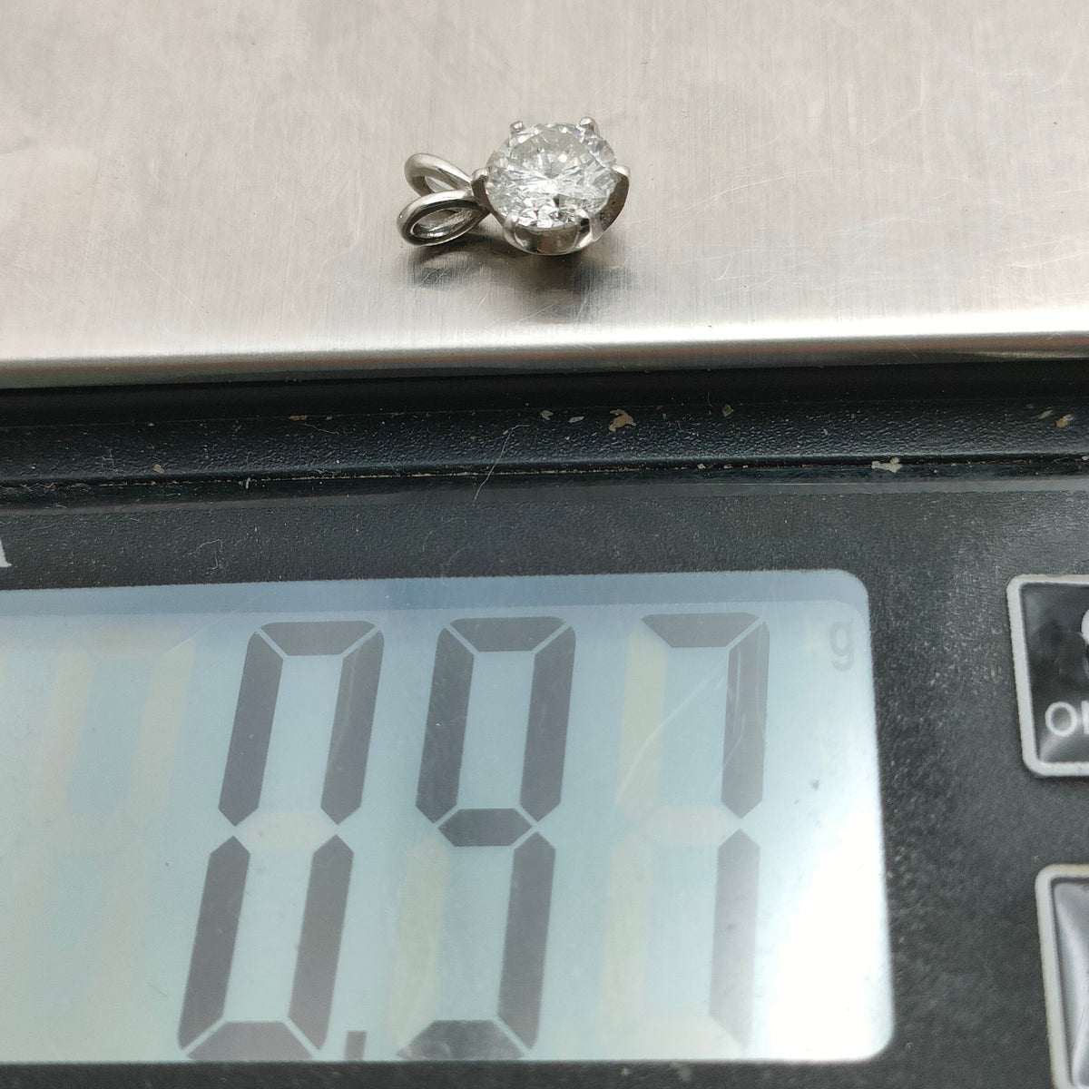 Pt900 Platinum 0.758 ct Diamond Solitaire Pendant — detail 8