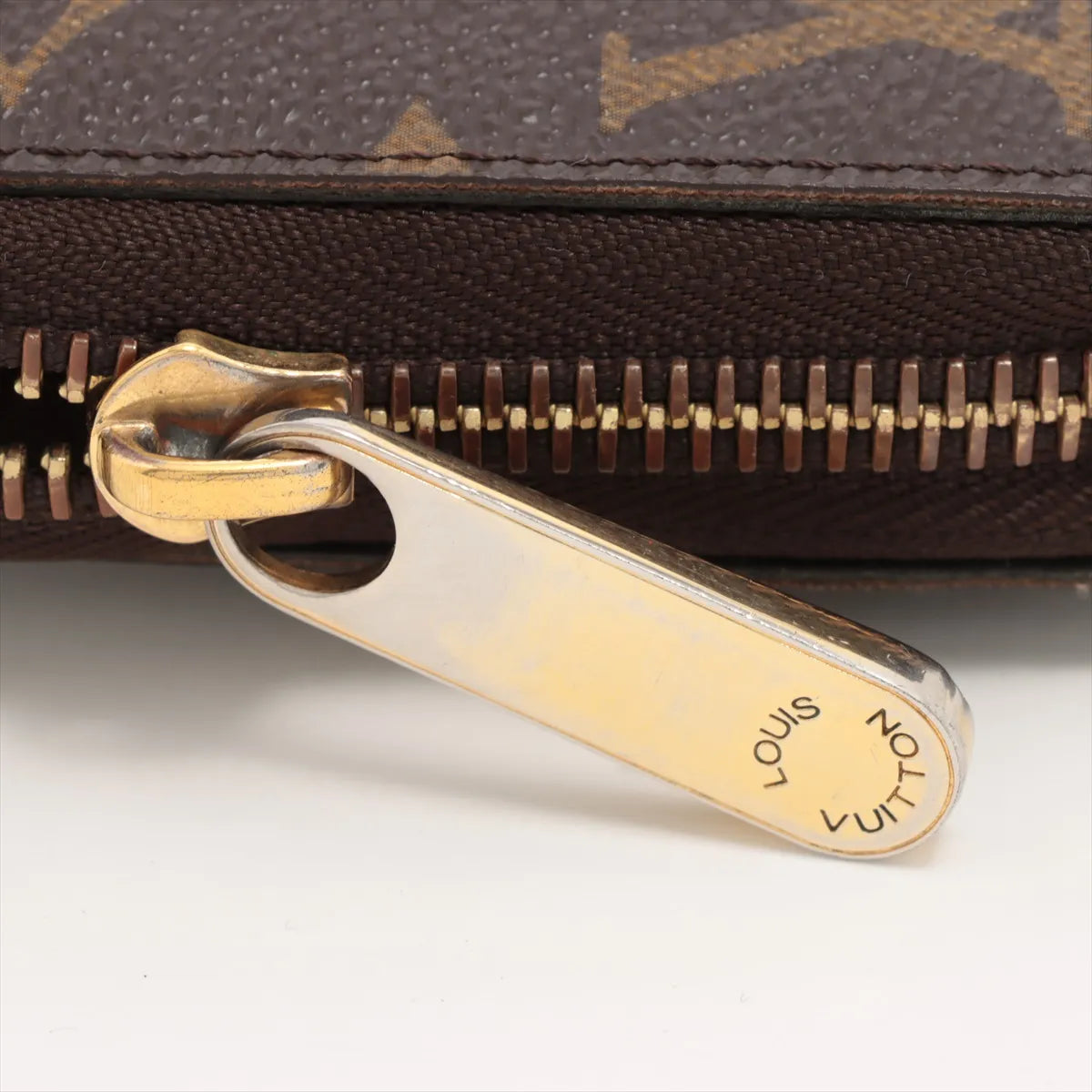 Louis Vuitton Monogram Zippy Wallet