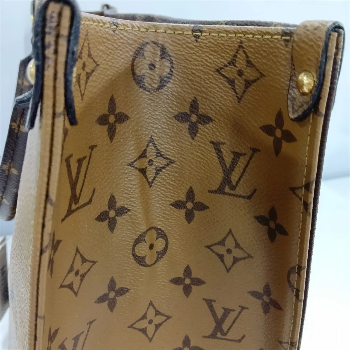Louis Vuitton Giant Monogram Reverse OnTheGo MM Tote Bag