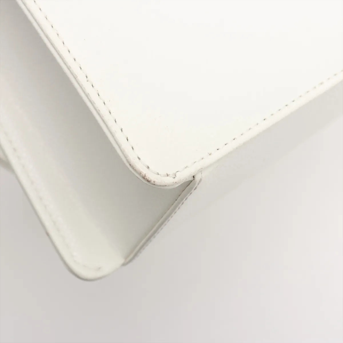 Chanel CC Logo Caviar Skin Handbag White