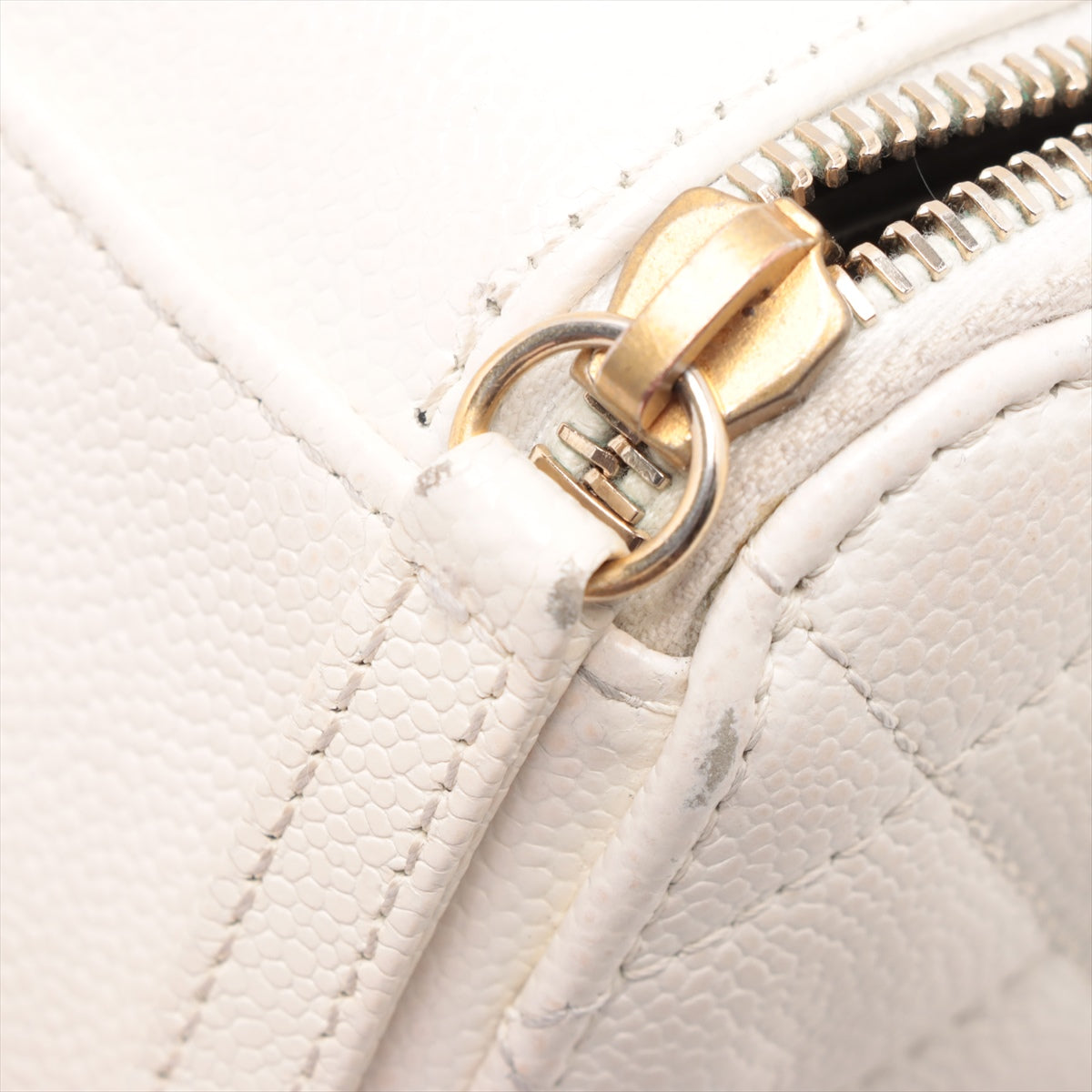 Chanel CC Logo Matelasse Caviar Skin Two-Way Camera Bag White * PREORDER *