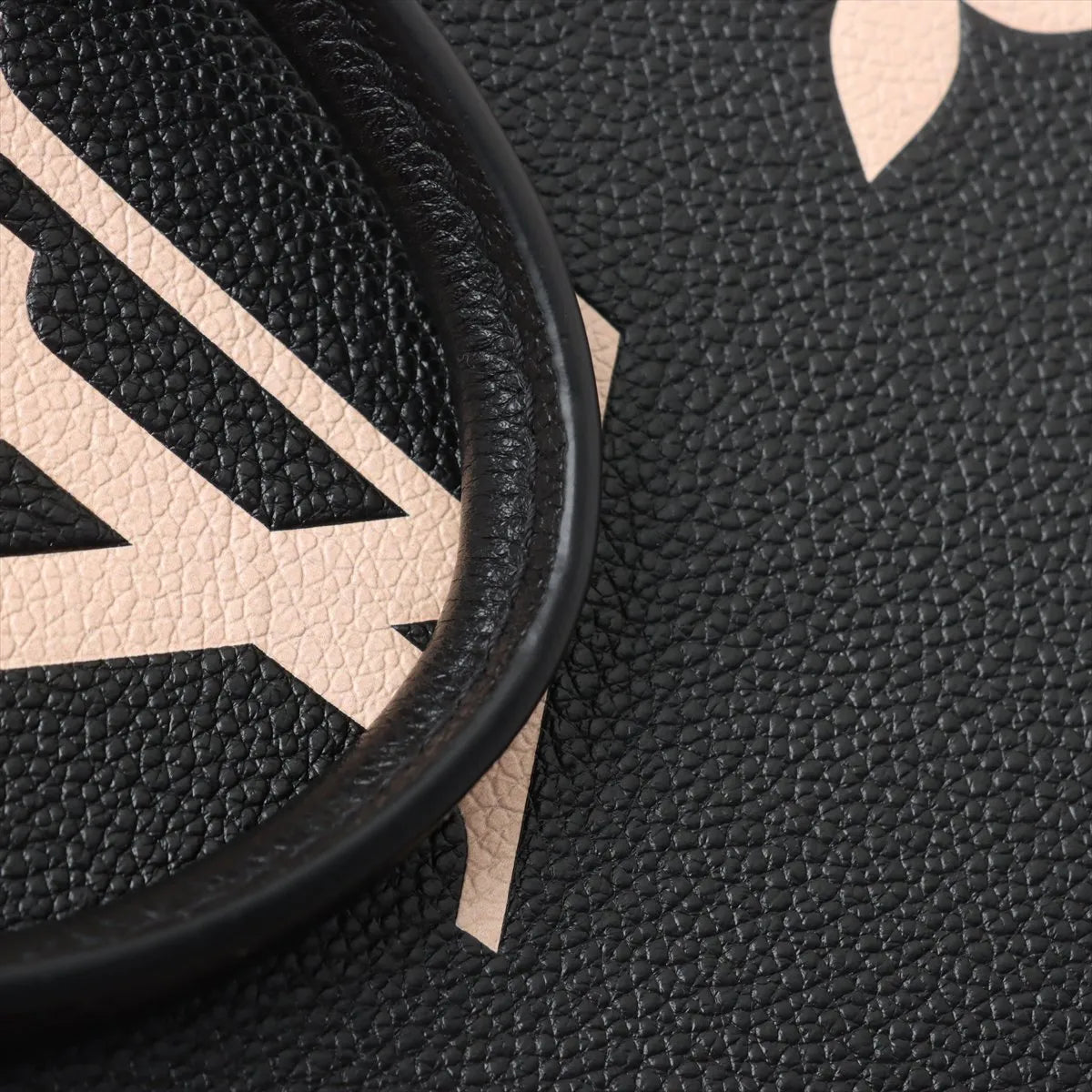 Louis Vuitton Bicolor Monogram Empreinte On the Go MM Black x Creme