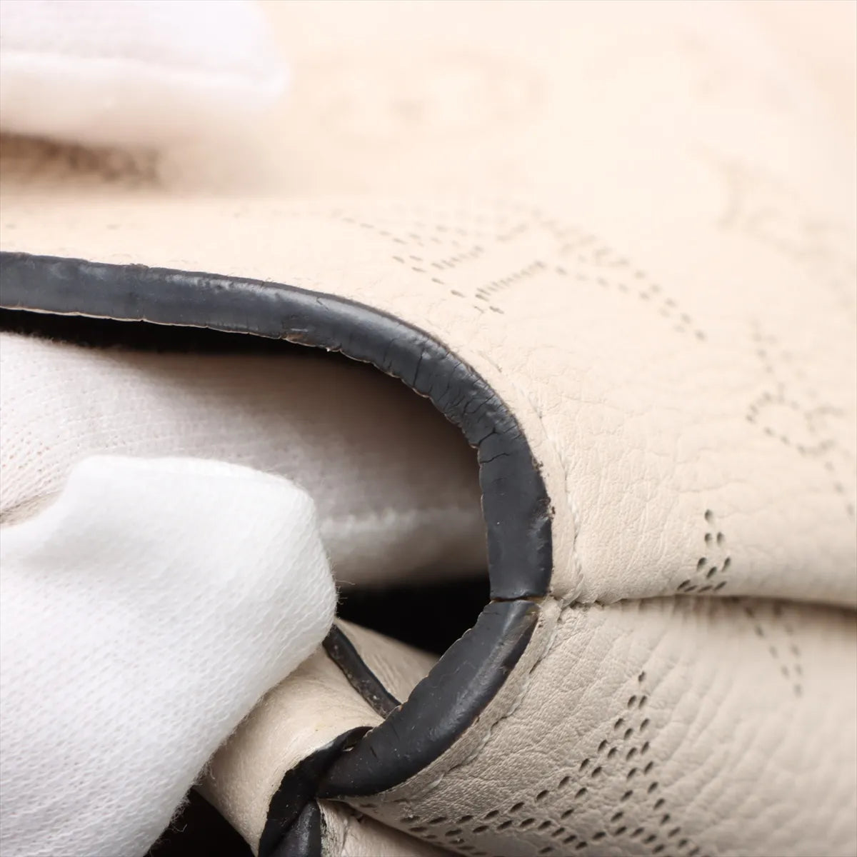 Louis Vuitton Monogram Mahina Babylone PM Beige