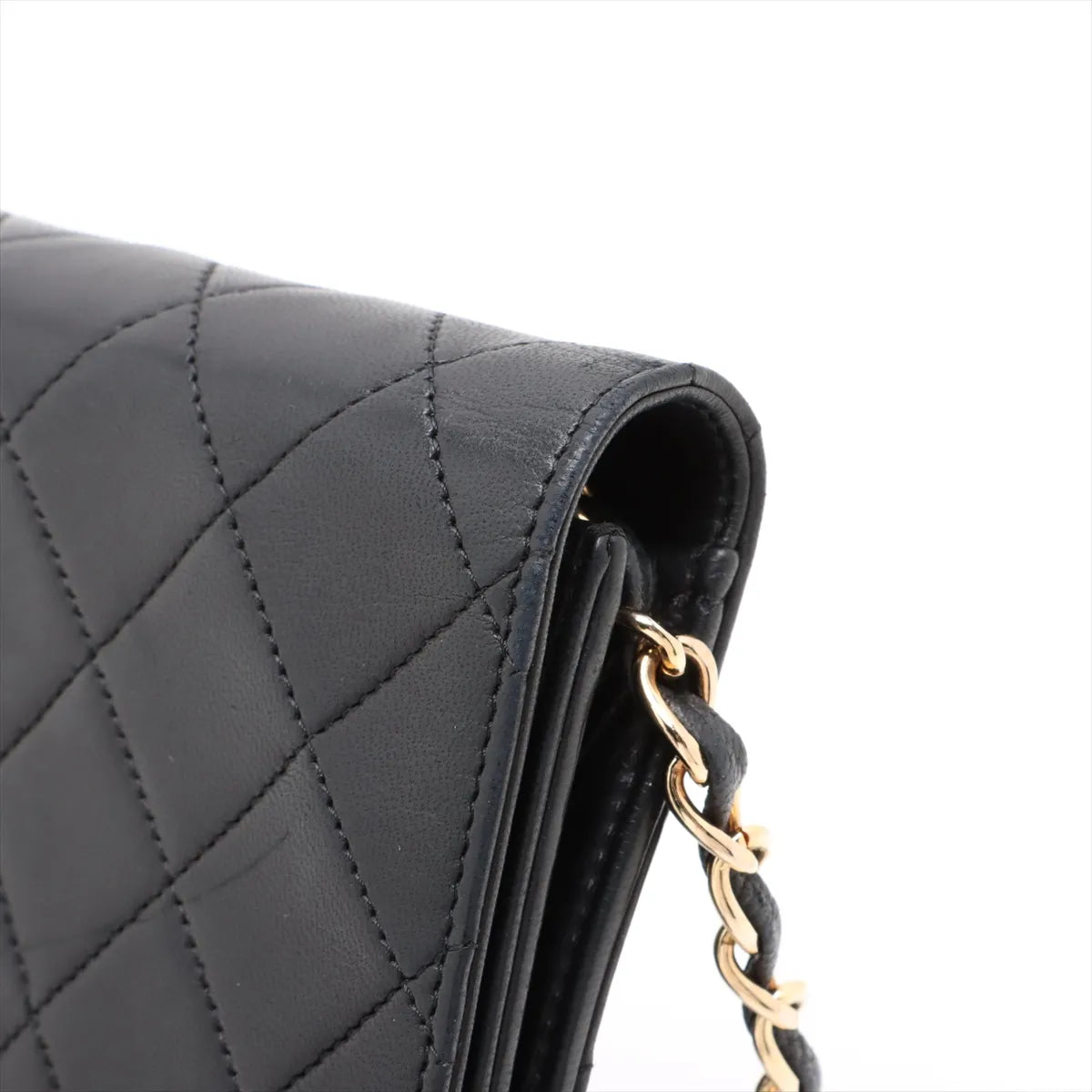 Chanel CC Logo Matelassé Lambskin Chain Shoulder Bag Black
