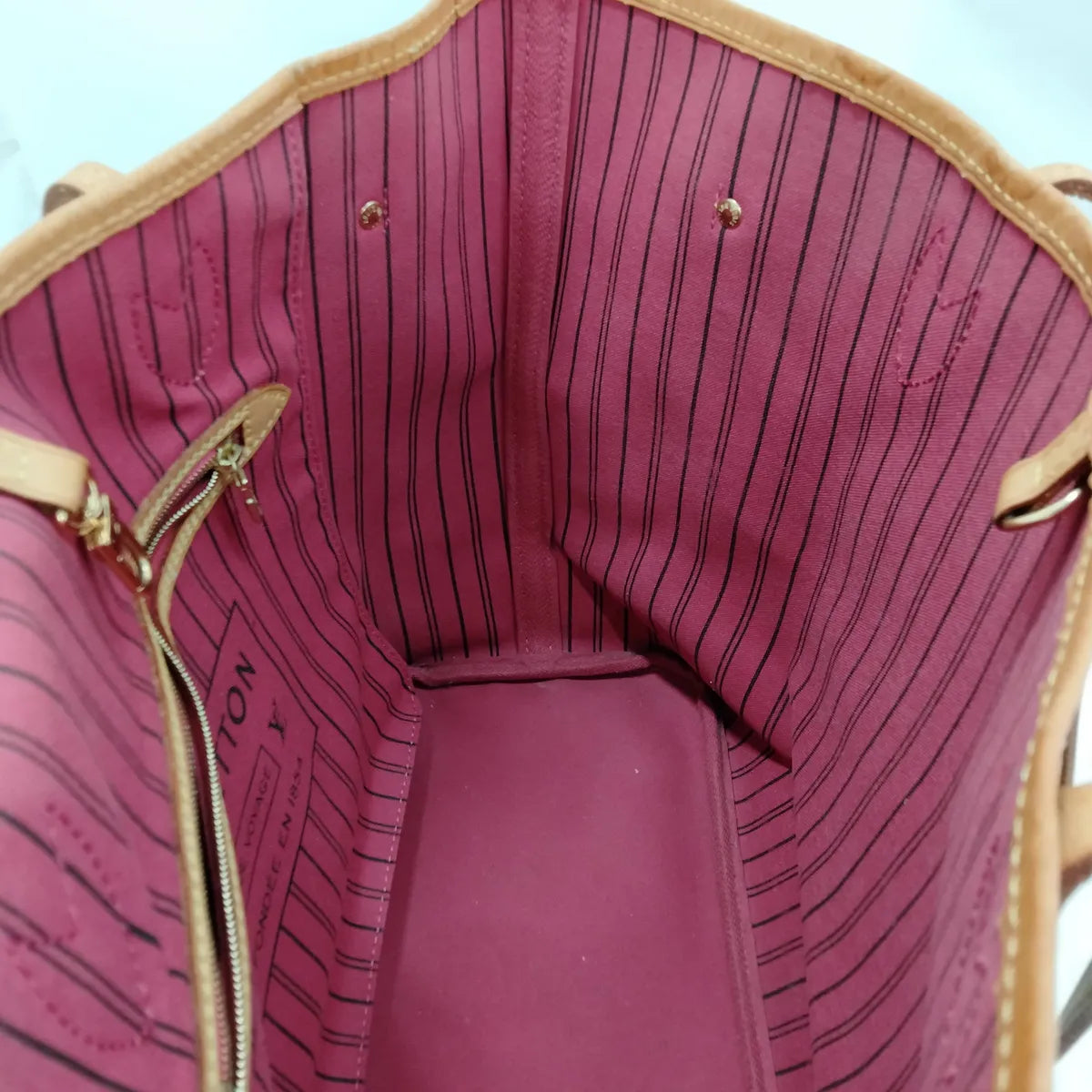 Louis Vuitton Monogram Neverfull MM Tote Bag Fuchsia