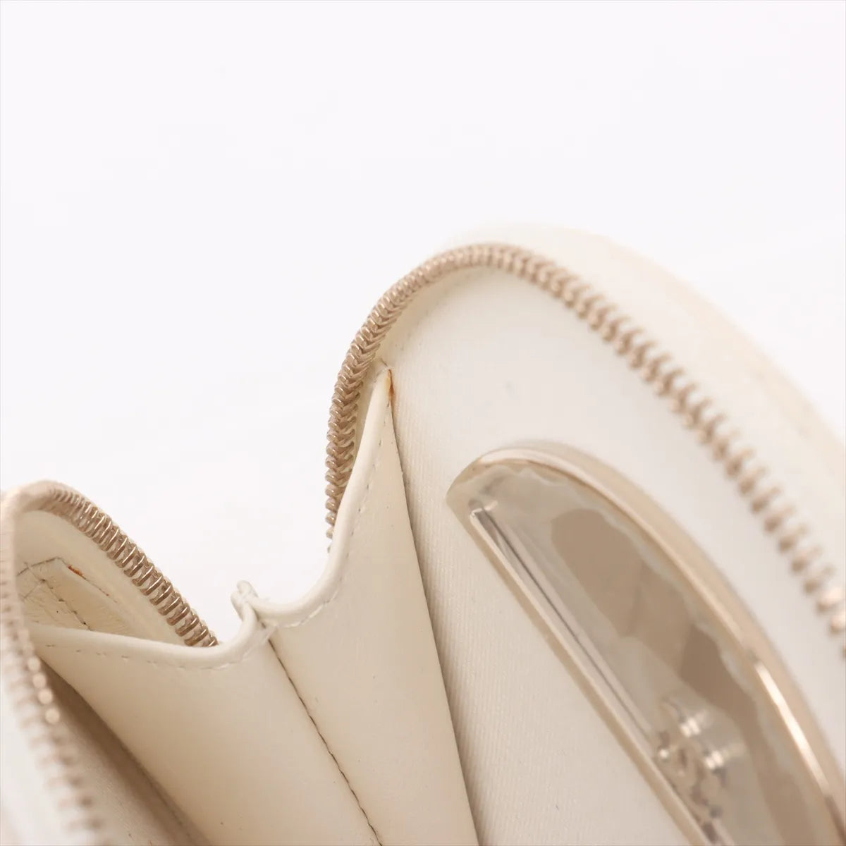 Chanel CC Logo Matelasse Caviar Skin Two-Way Round Shoulder Bag White