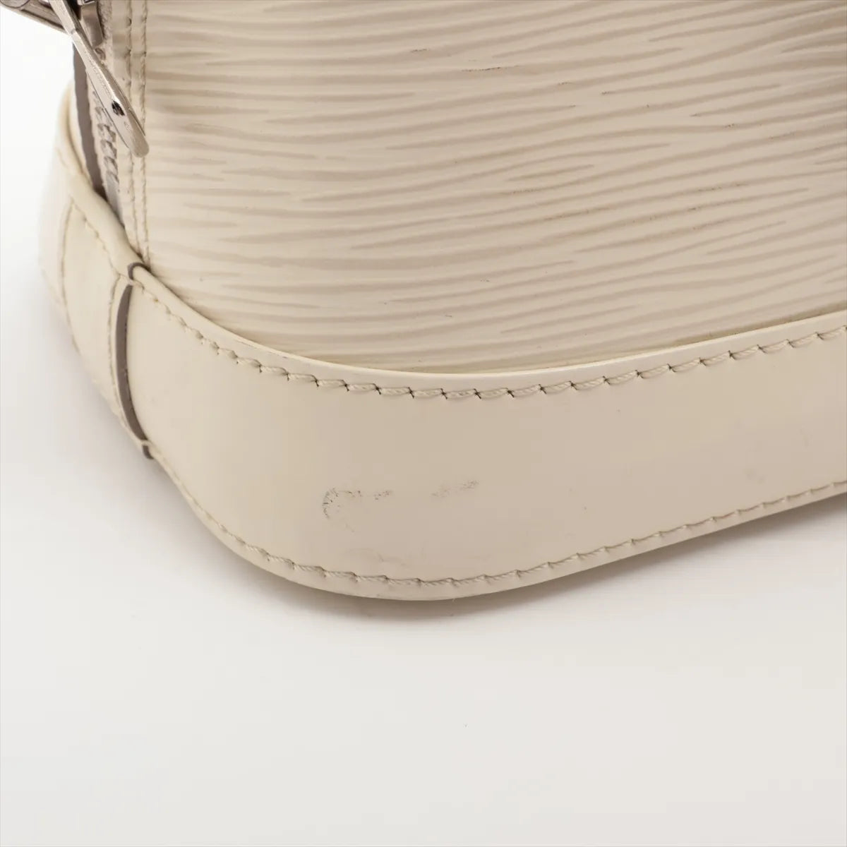 Louis Vuitton Epi Alma BB White