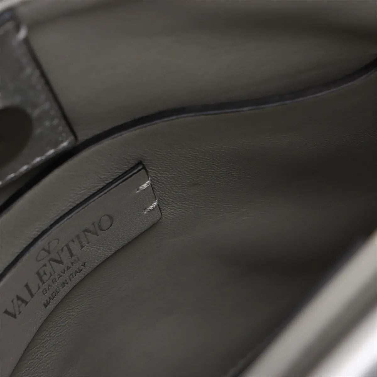 Valentino Garavani Rockstud Two-Way Shoulder Bag Metallic Silver