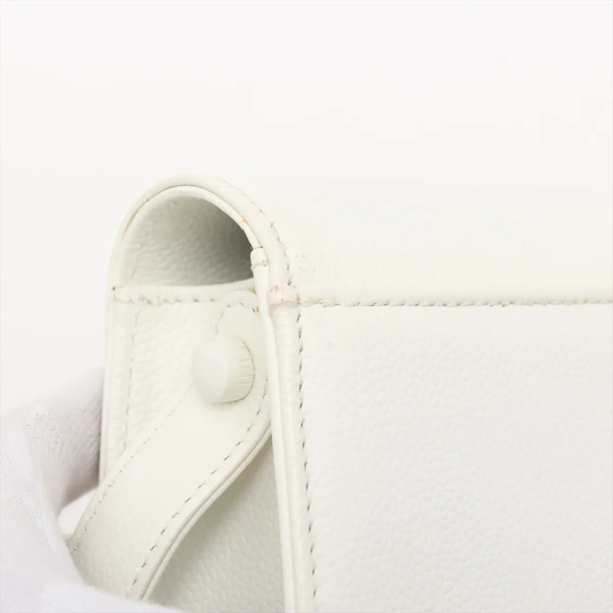 Chanel CC Logo Caviar Skin Handbag White