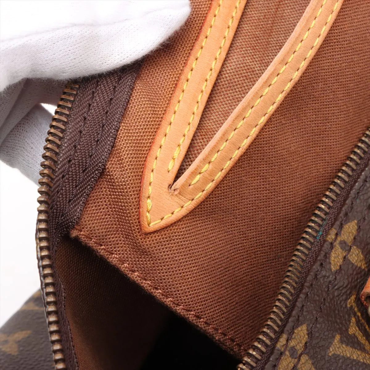 Louis Vuitton Monogram Speedy 40