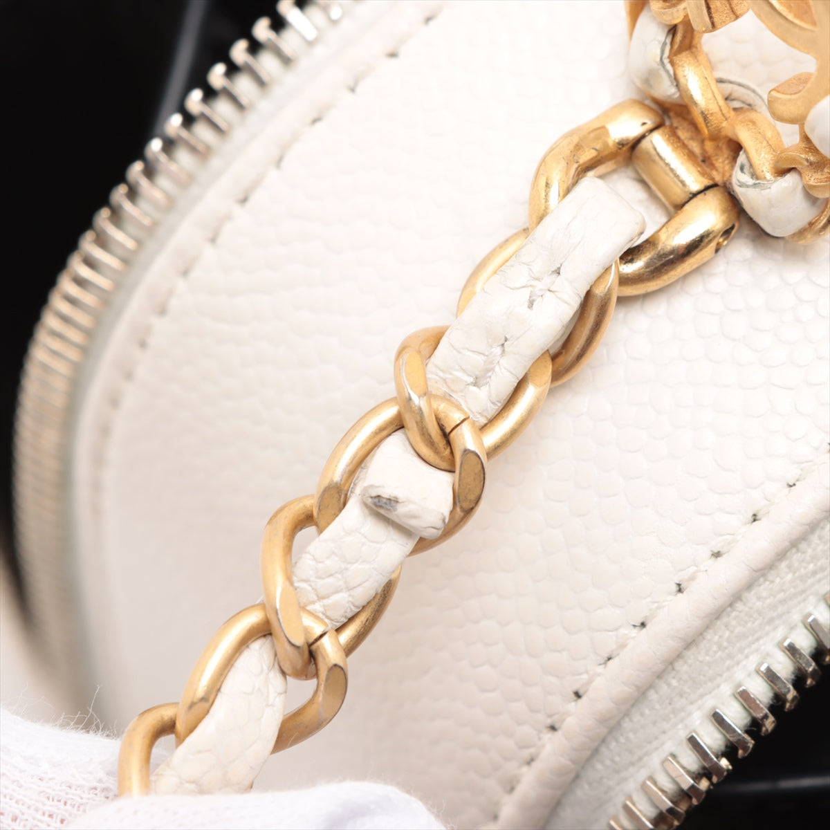 Chanel CC Logo Matelasse Caviar Skin Two-Way Camera Bag White * PREORDER *