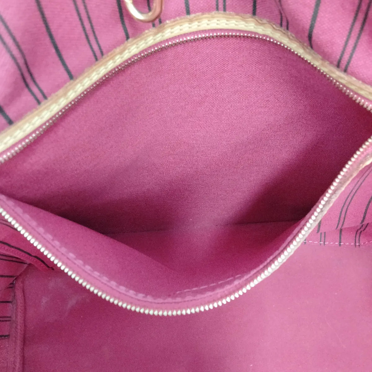 Louis Vuitton Monogram Neverfull MM Tote Bag Fuchsia