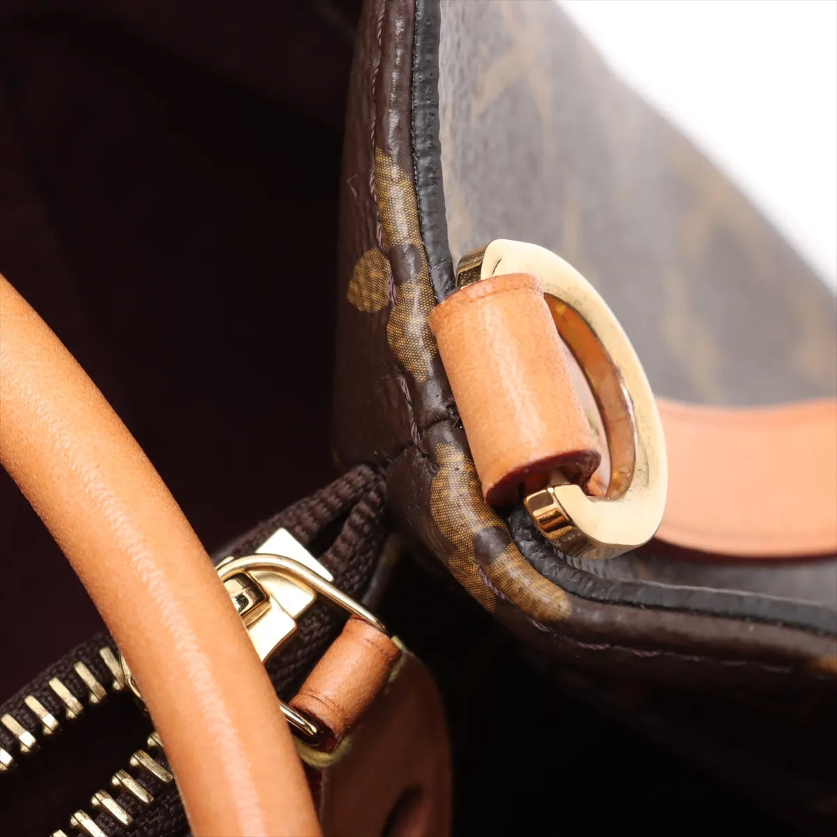 Louis Vuitton Monogram Montaigne MM