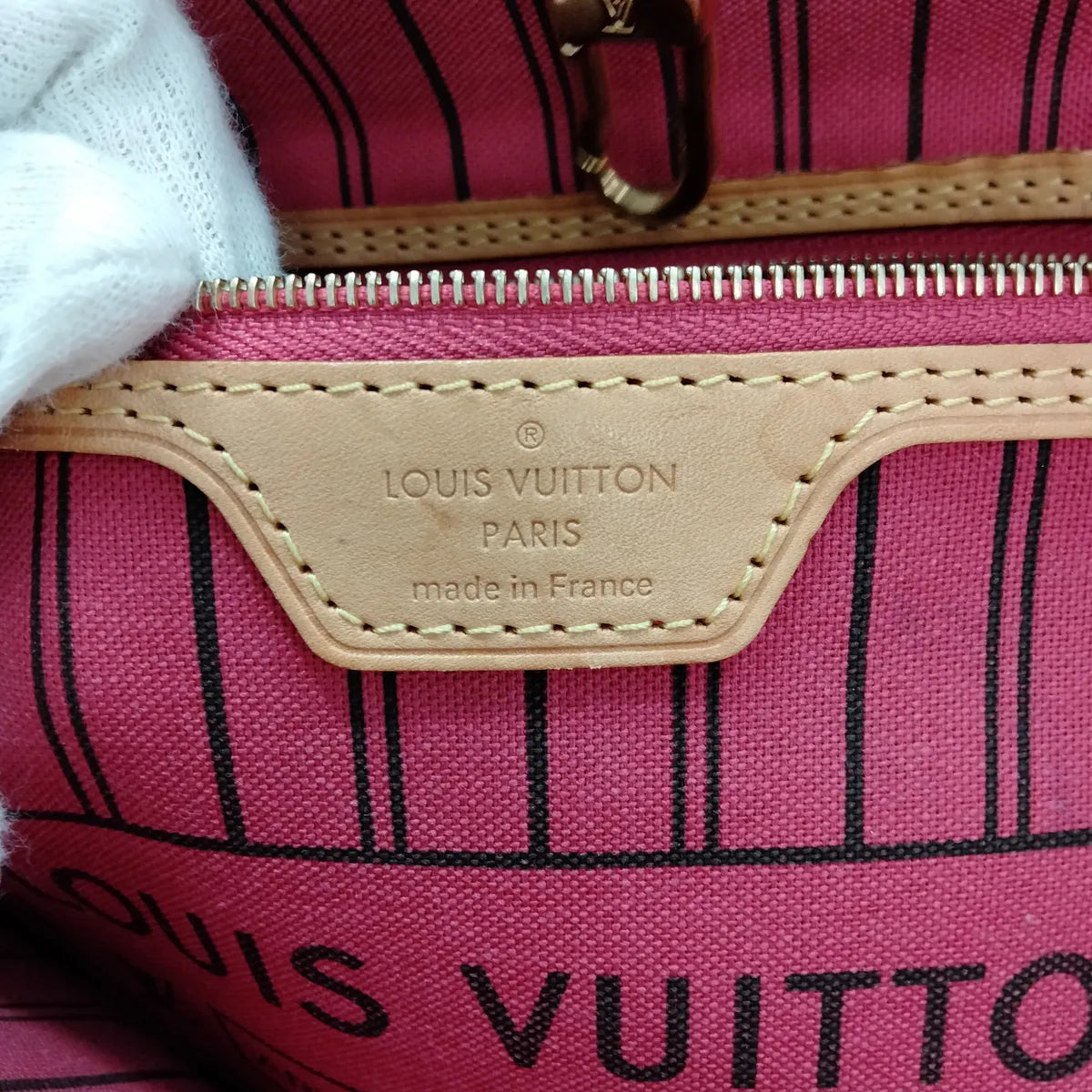 Louis Vuitton Monogram Neverfull MM Tote Bag Fuchsia