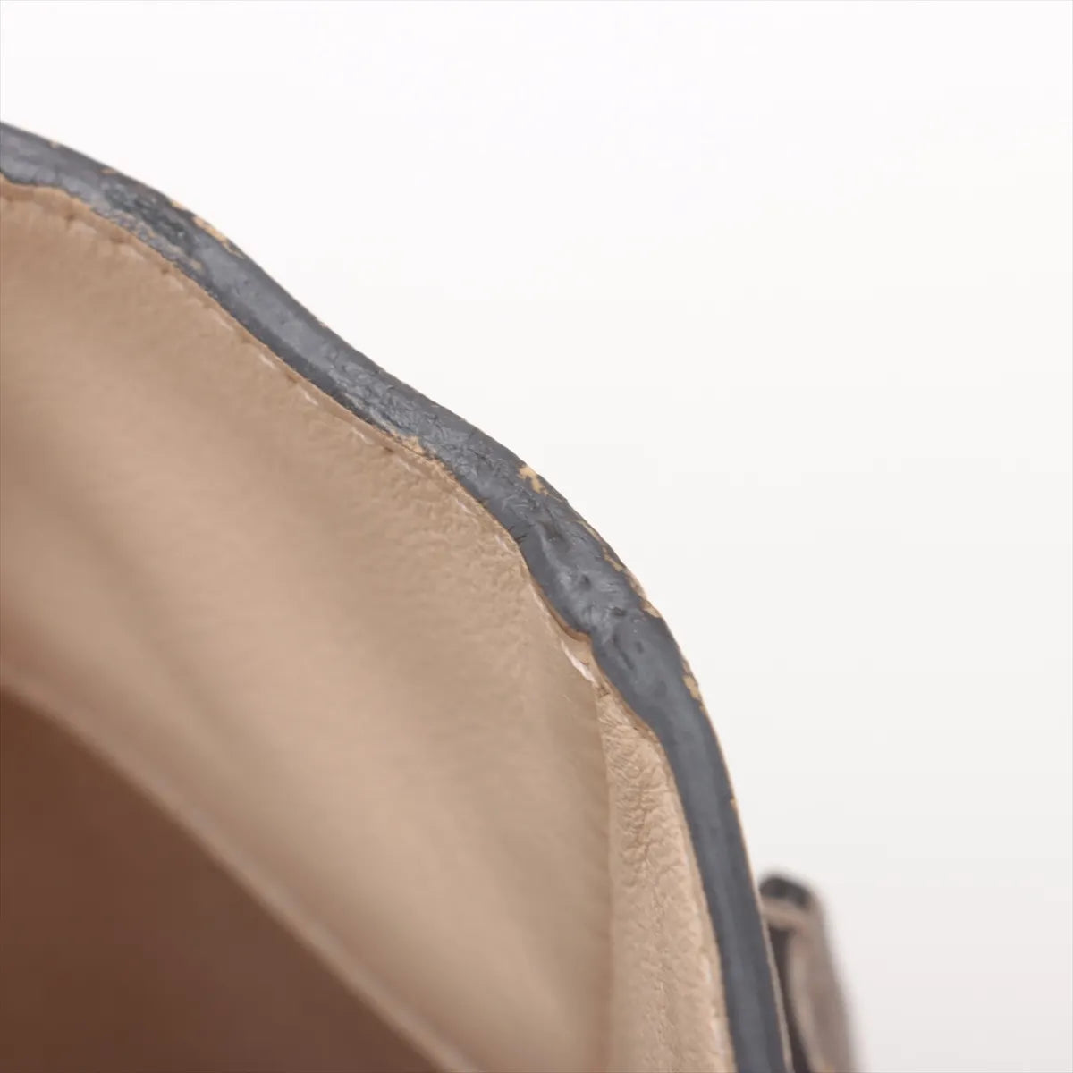 Louis Vuitton Monogram Tuffetage On My Side Beige