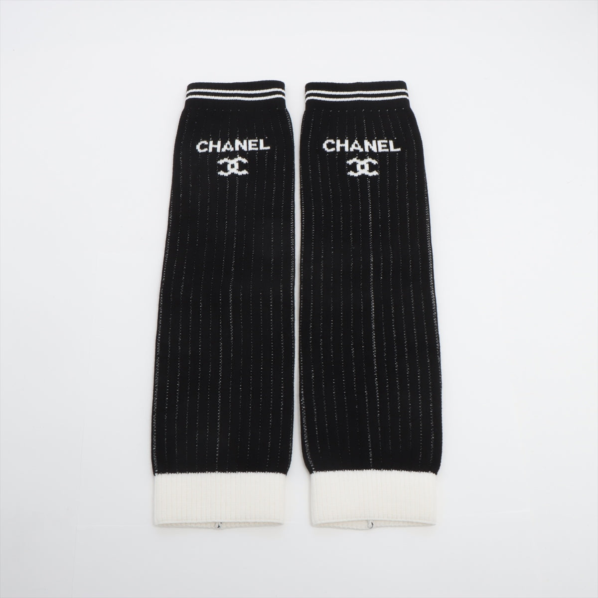 Best Chanel CC Logo Leg Warmer Black x White