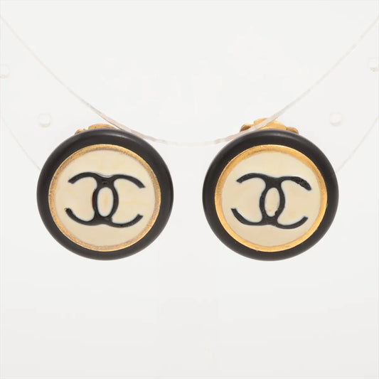 Chanel CC Logo Round Clip-on Earring