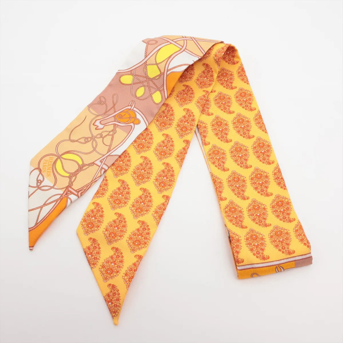 Hermes Twilly Coup de Fouet au Bloc Whip Silk Orange