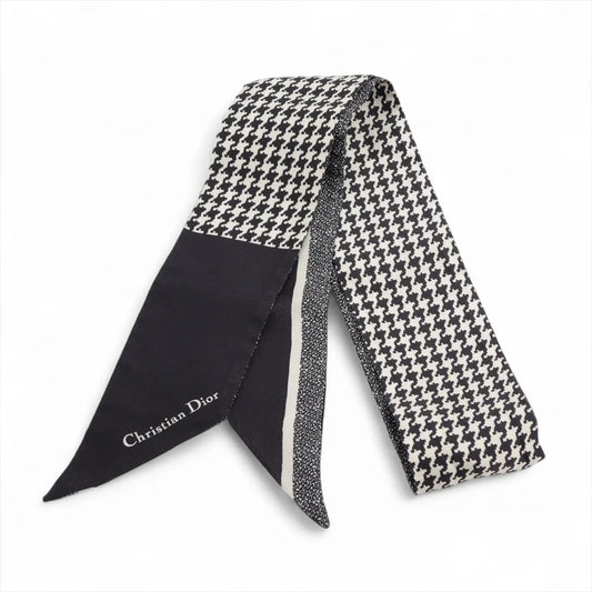 Dior 30 Montaigne Mitzah Scarf Black and White