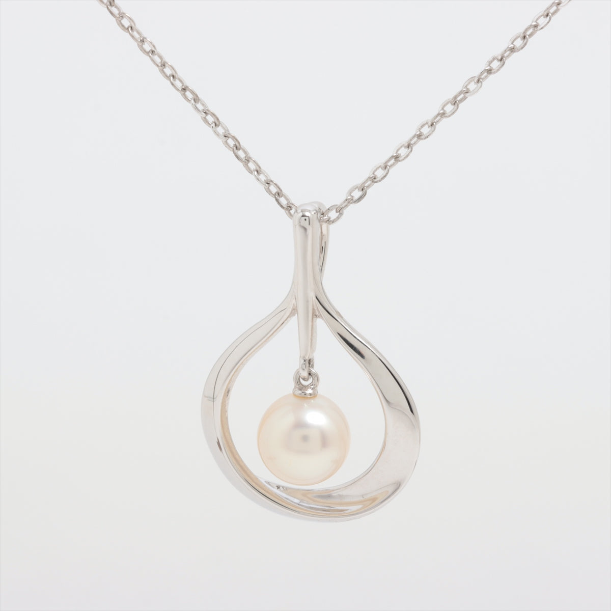 Mikimoto Pearl Pendant  Necklace