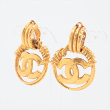 Load image into Gallery viewer, Quality Chanel Coco Mark Clip Earring