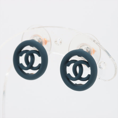 Chanel Round  CC Logo Stud Earring