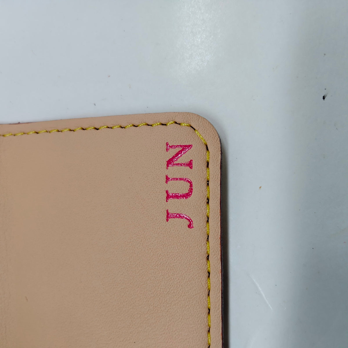 Louis Vuitton White Monogram Multicolore Key Case — detail 7