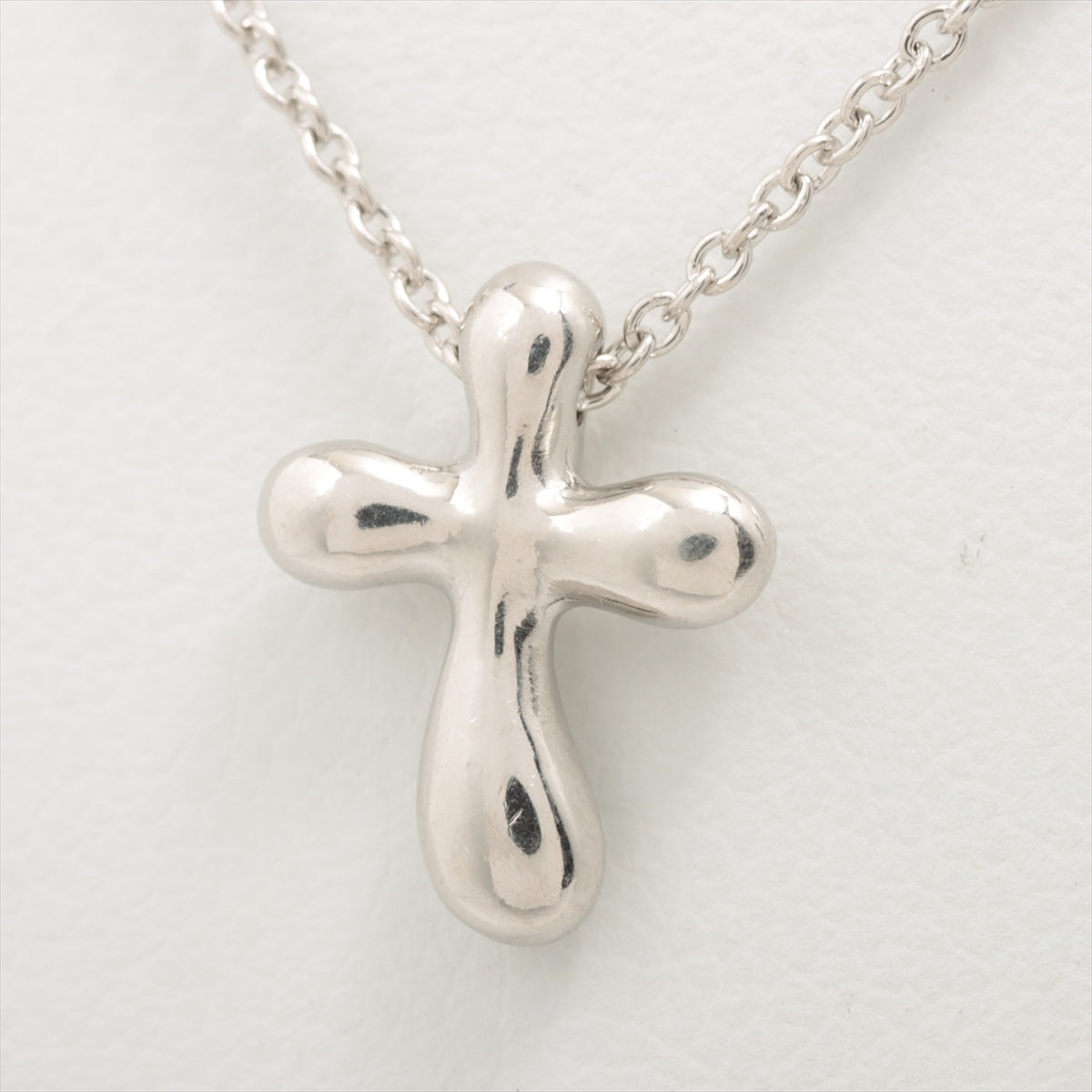 #1 Tiffany & Co.Small Cross Pendant Necklace Platinum