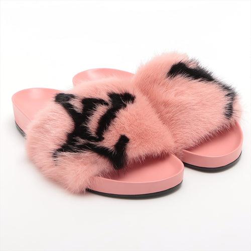 Best Louis Vuitton LV Logo Pink Mink Fur SlidesLuxury Louis Vuitton LV Logo Pink Mink Fur Slides