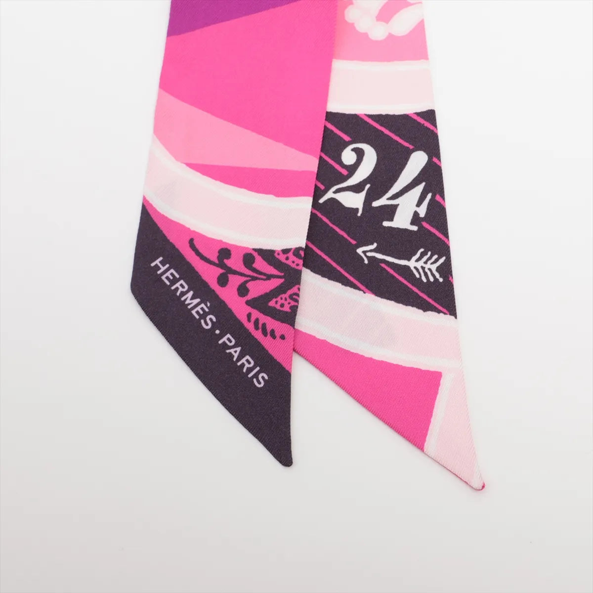 Hermès Twilly Jeu de Soie Silk Pink