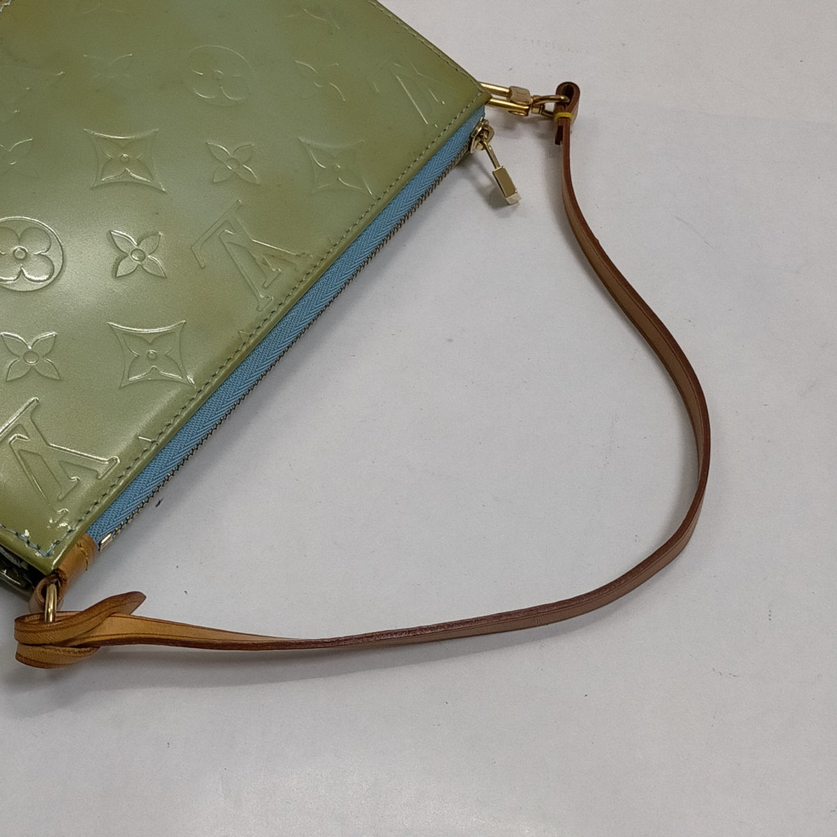 Louis Vuitton Green Vernis Lexington Pouch — detail 3