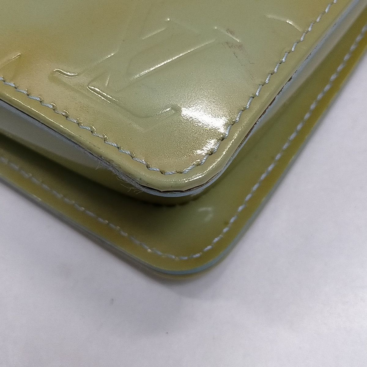 Louis Vuitton Green Vernis Lexington Pouch — detail 5