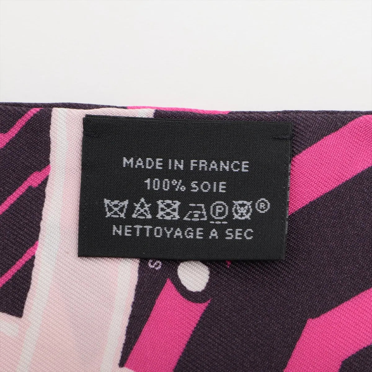 Hermès Twilly Jeu de Soie Silk Pink