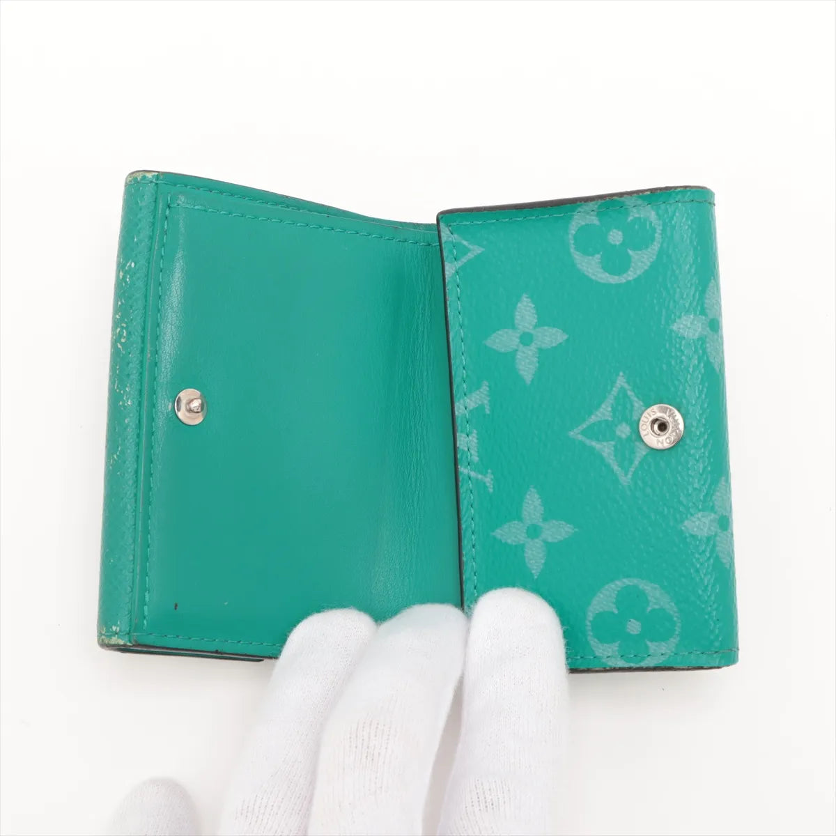 Louis Vuitton Monogram Taigarama Discovery Compact Wallet Green