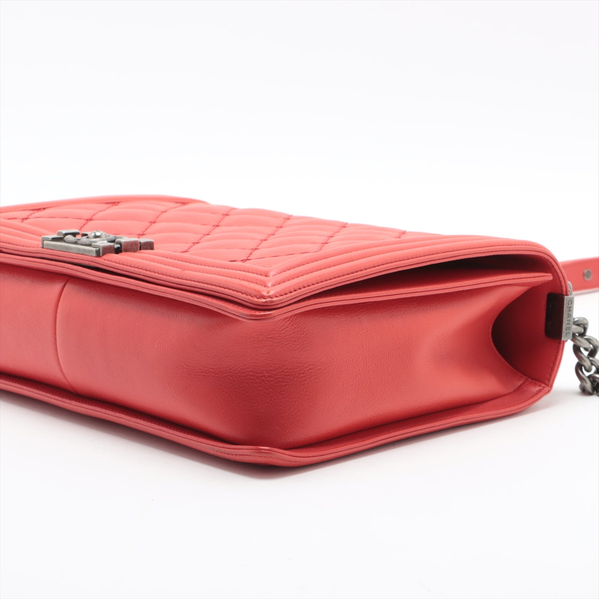 Chanel Boy Large Matelasse Lambskin Chain Shoulder Bag Red * PREORDER *
