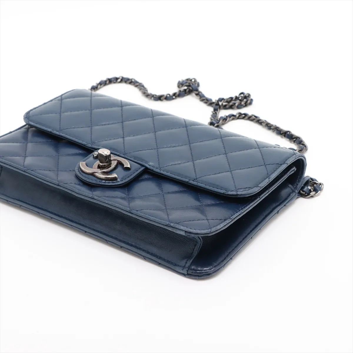 Chanel CC Logo Matelasse Lambskin Chain Shoulder Bag Navy Blue