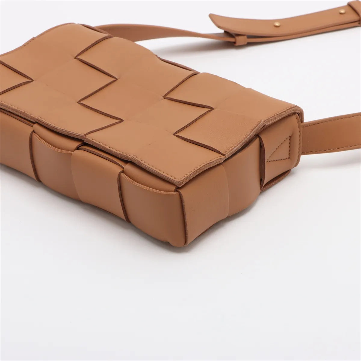 Bottega Veneta Maxi Intrecciato Cassette Leather Shoulder Bag Brown
