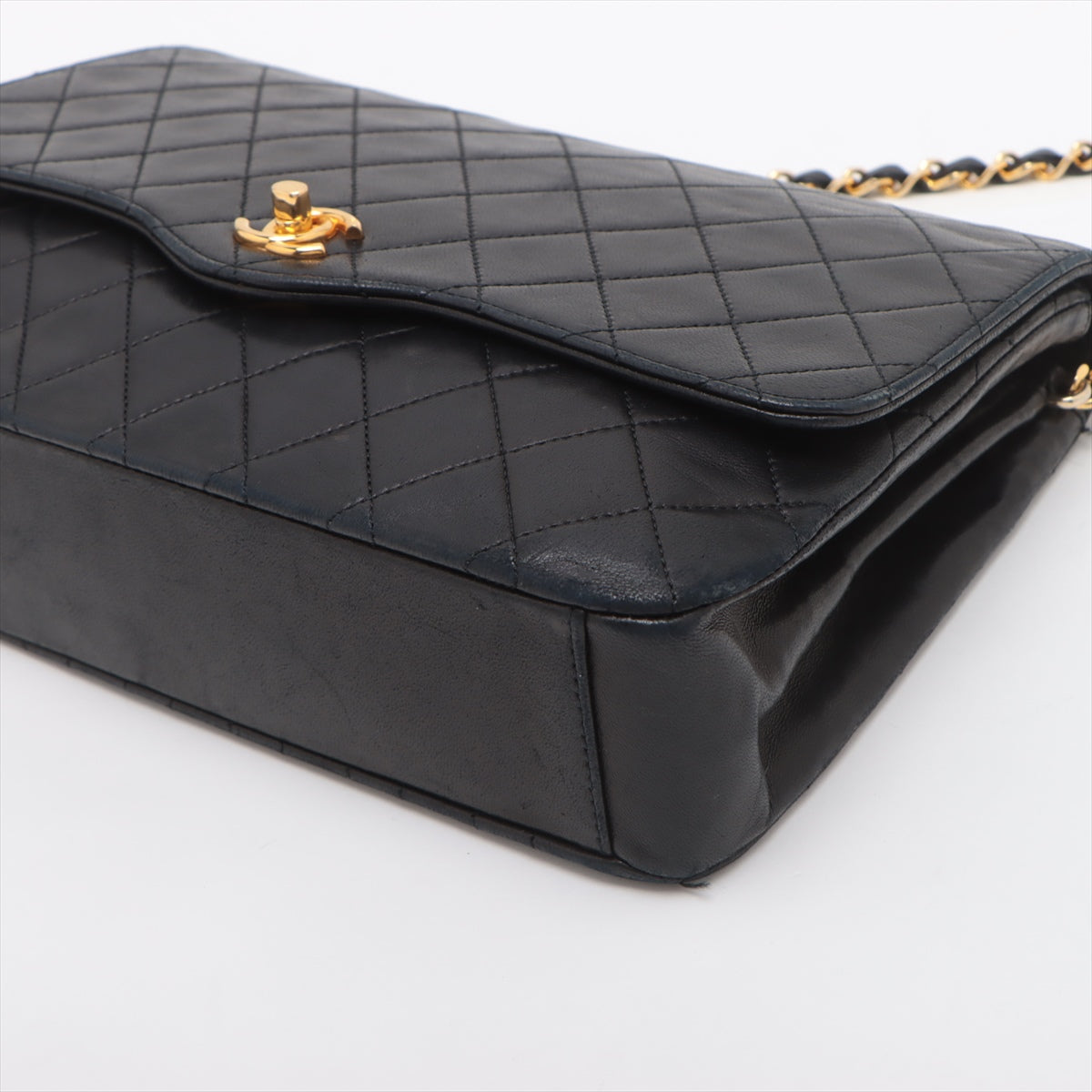 Chanel CC Logo Matelasse Lambskin Chain Shoulder Bag Black