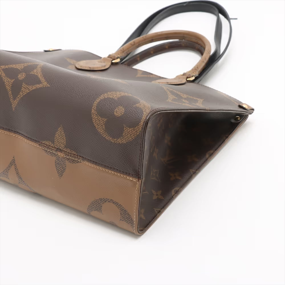 Louis Vuitton Giant Monogram Reverse On the Go MM