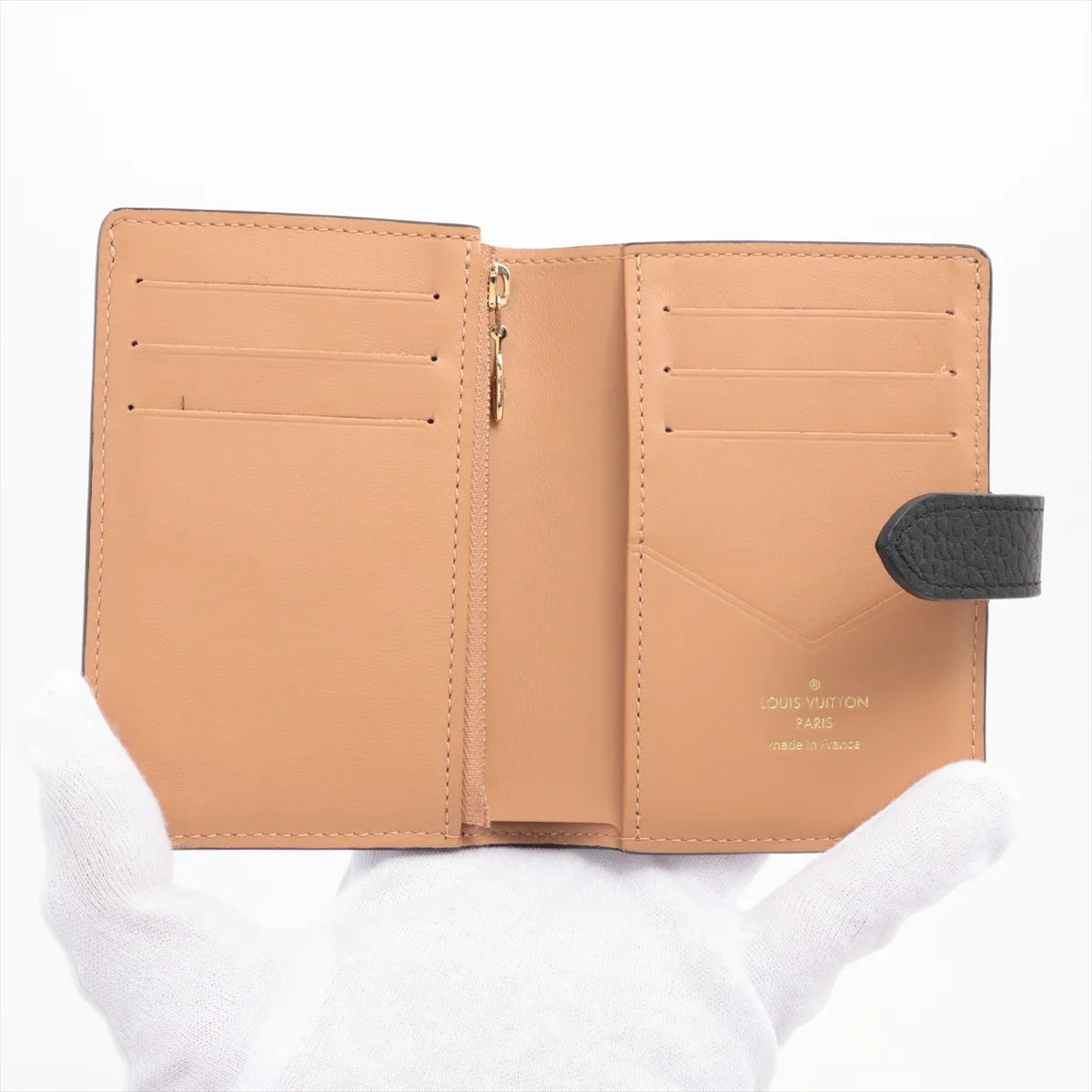 Louis Vuitton Taurillon LV Capucine Vertical Compact Wallet Black