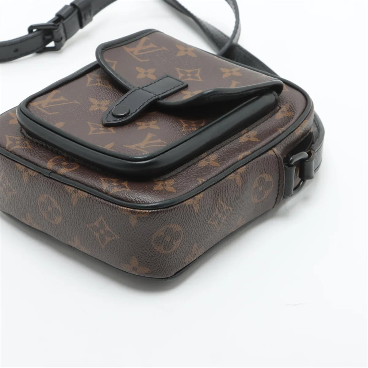 Louis Vuitton Monogram Christopher Wearable Wallet