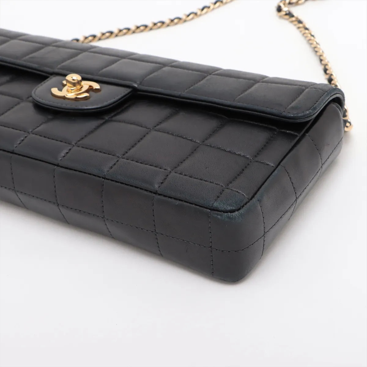 Chanel CC Logo Chocolate Bar Lambskin Chain Shoulder Bag Black