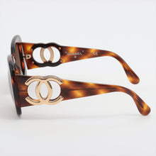 Load image into Gallery viewer, Top rated Chanel Coco Mark Sunglass Brown